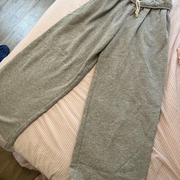 Urban Outfitters Gray Wide Leg Pants with Drawstring Waist - Picture 1 of 3